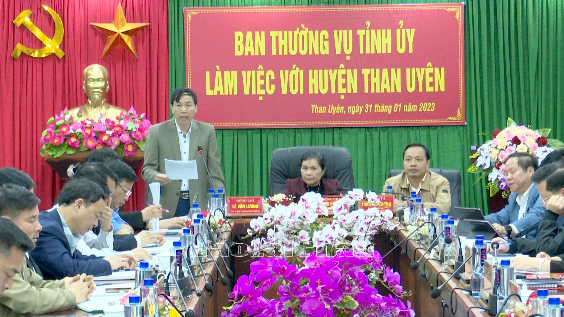 Đồng chí Lê Văn Lương - Phó Bí thư Thường trực Tỉnh ủy phát biểu kết luận tại buổi làm việc.